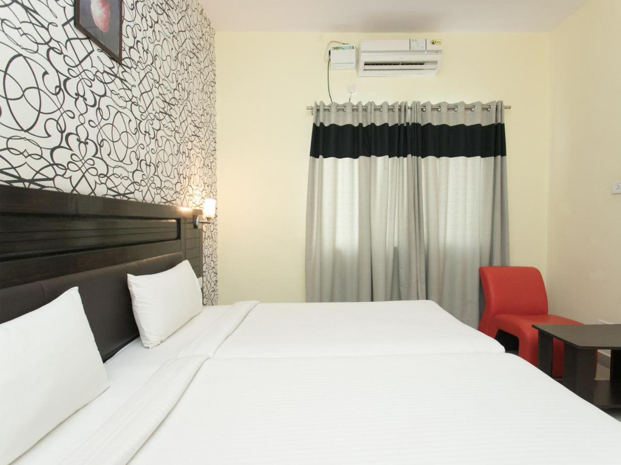 Oyo 10378 Hotel Hibiscus Mayflower Bangalore Exterior photo